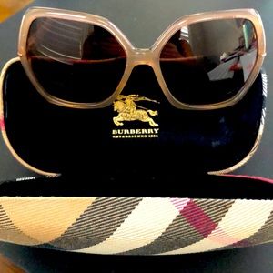 BURBERRY SUNGLASSES
